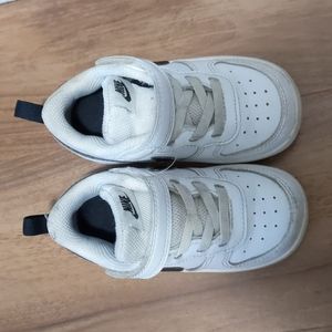 Toddler Nike sneakers